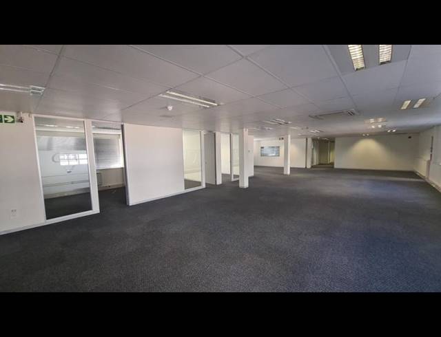 BUSINESS PROPERTY TO RENT IN HALFWAY GARDENS